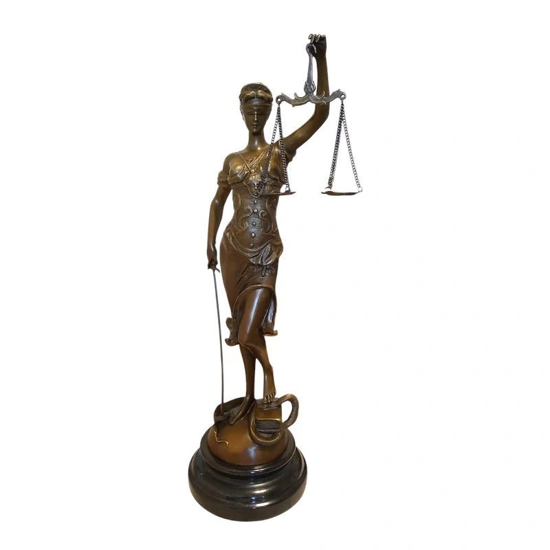 Bronzová figurální socha Spravedlnost – bohyně Themis, Justice 39 cm – symbol práva a rovnováhy