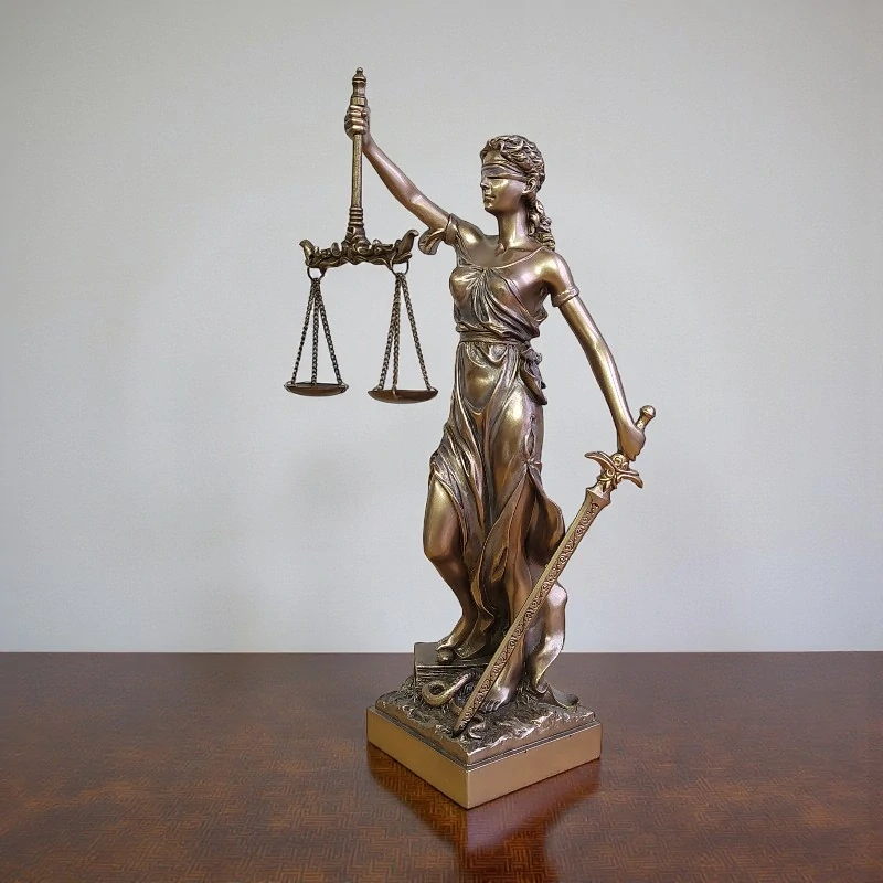 Spravedlnost - bohyně Themis soška Veronese, dárek pro právníka, WU71832A4