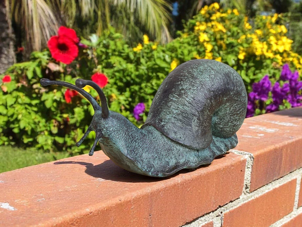 Šnek – velká bronzová socha, ručně vyrobená zvířecí umělecká dekorace do domu nebo zahrady