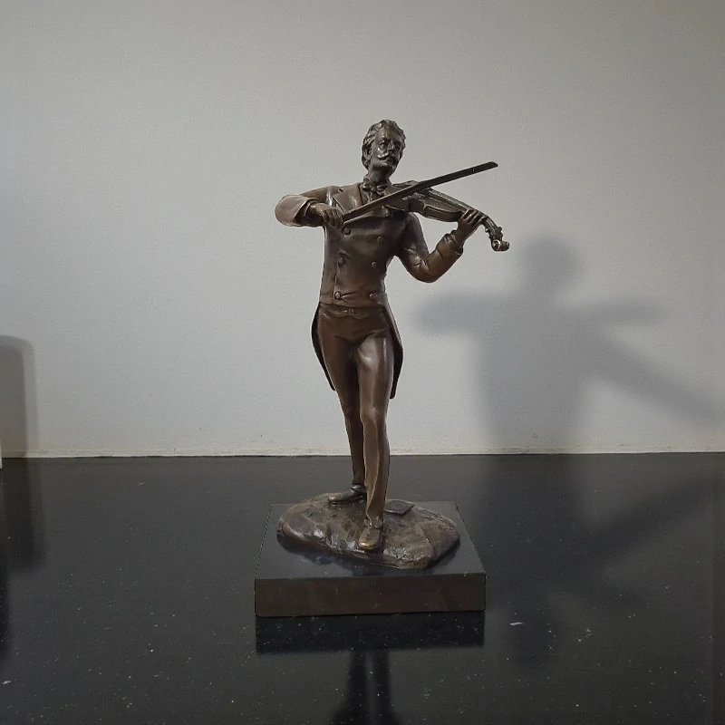 Bronzová socha Houslista – Strauss