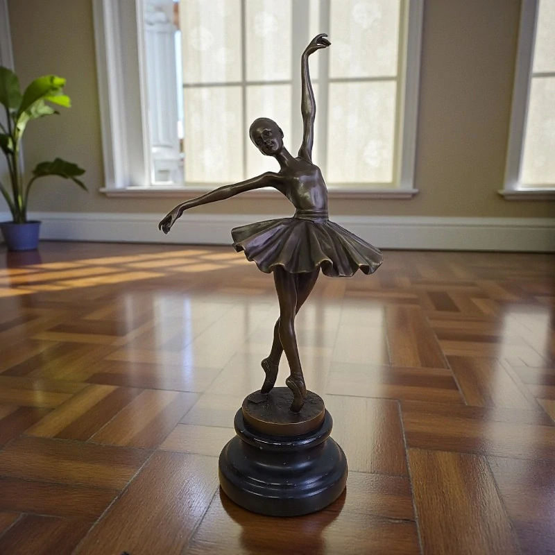 Bronzová socha baletky na mramorovém podstavci - signováno, číslováno