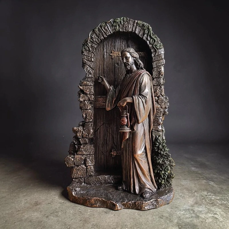 Soška Ježíše klepajícího na dveře – „Hle, stojím u dveří a klepu“, křesťanská dekorace, náboženský dárek, zarážka na knihy Veronese WU77306A4