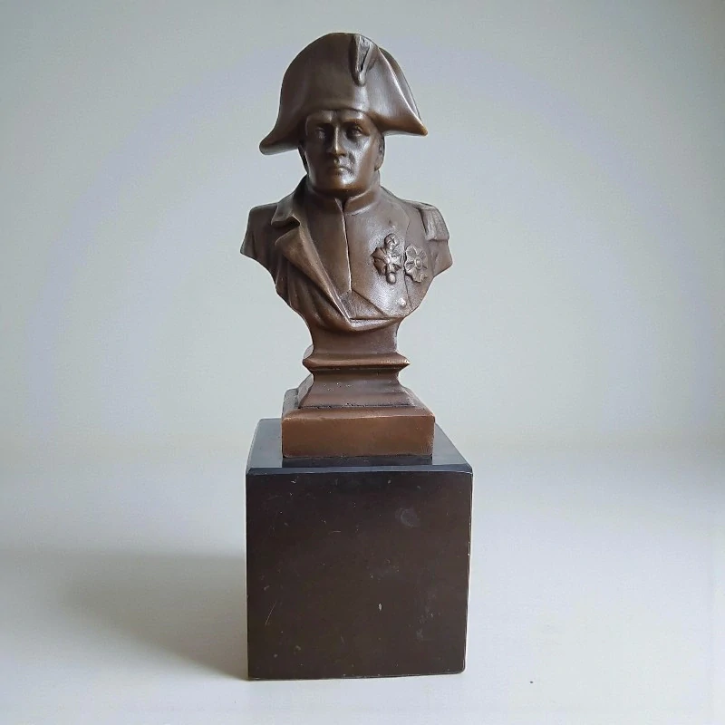 Napoleon Bonaparte – bronzová soška A. Canova, signováno, číslováno