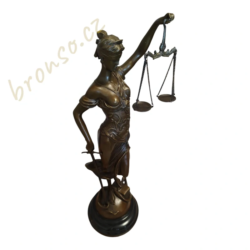 Bronzová figurální socha Spravedlnost – bohyně Themis, Justice 39 cm – symbol práva a rovnováhy