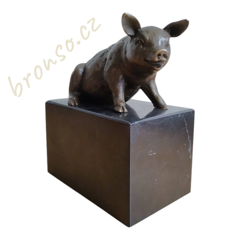 Bronzová socha prasátka na mramoru – signovaný bronz s patinou, slévárenská značka, dekorace, sběratelský dárek