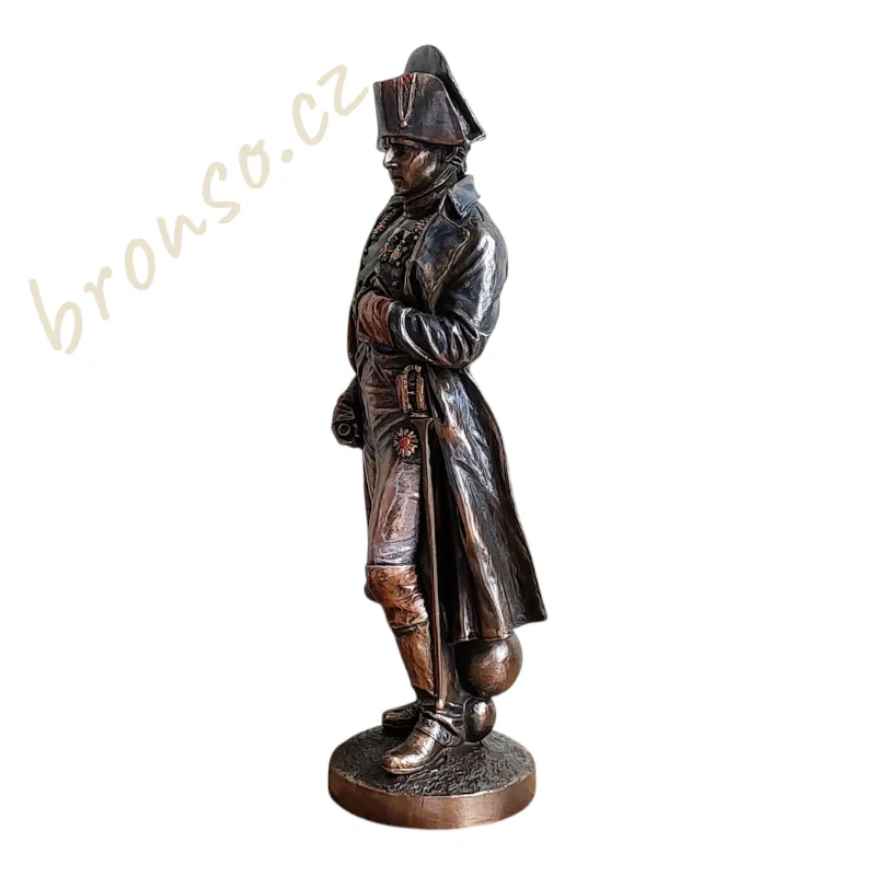 Napoleon Bonaparte v typickém postoji – soška Veronese WU73446A4 WU73446A4