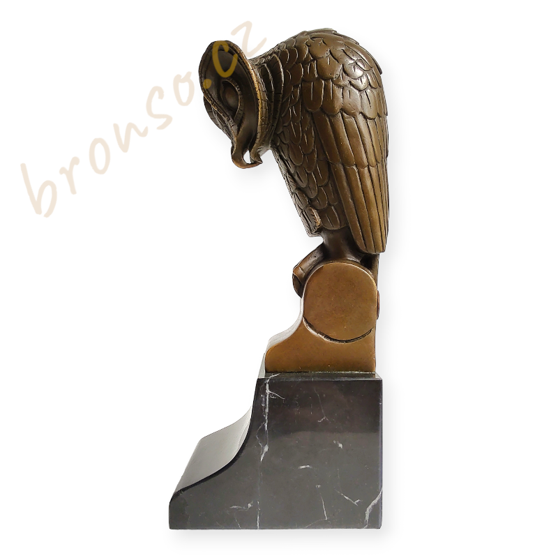 Art Deco bronzová socha sovy na mramorovém podstavci – podle Mendese da Costy, elegantní umělecká dekorace