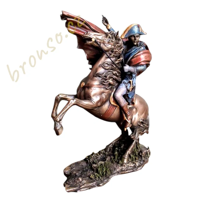 Soška Napoleon na Koni - Napoleon Bonaparte na koni přecházející Alpy Veronese WU73444A4