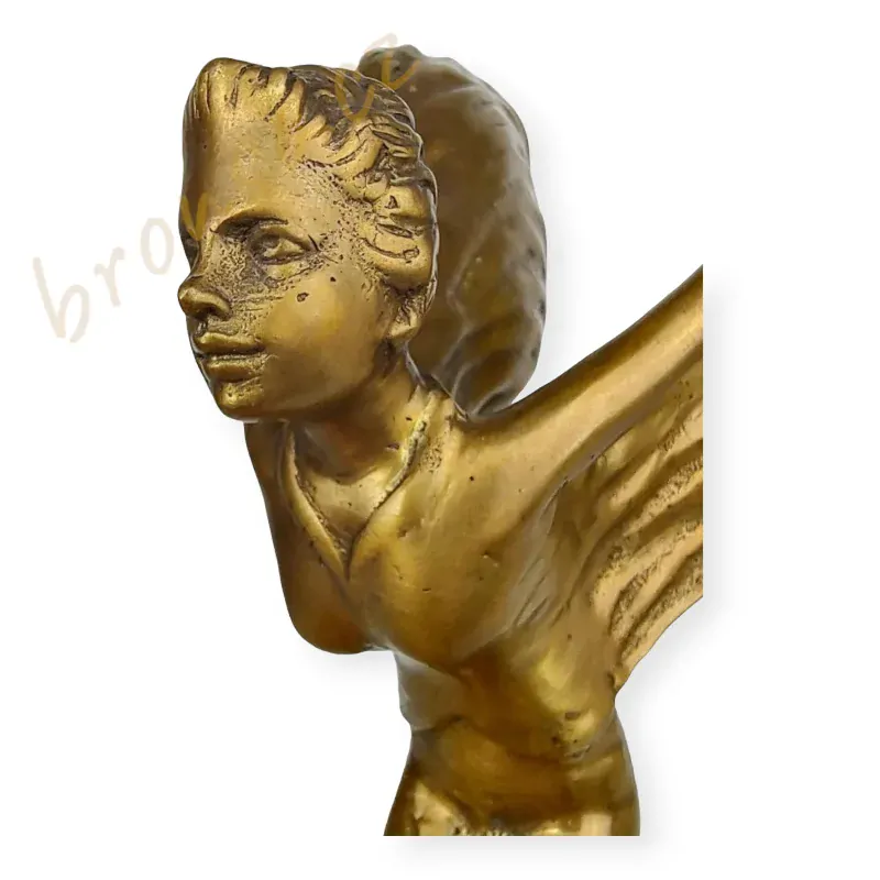 Soška Rolls-Royce Spirit of Ecstasy – Flying Lady, ikonická bronzová umělecká dekorace
