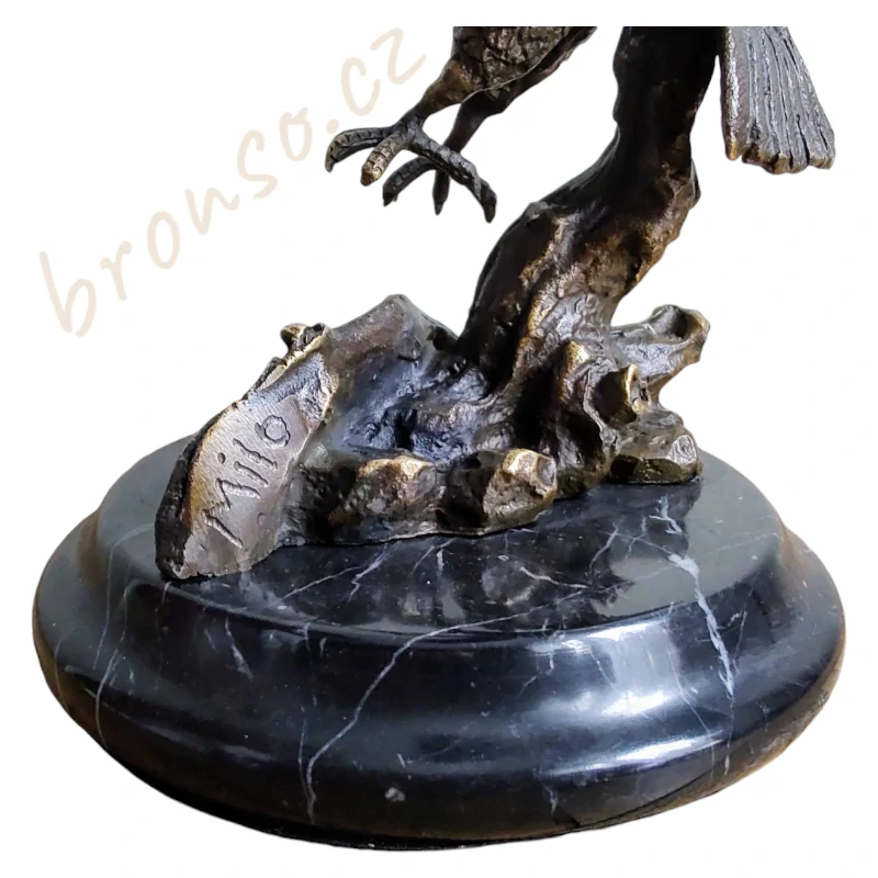 Orel – bronzová socha, ručně vyrobená umělecká soška symbol síly a svobody