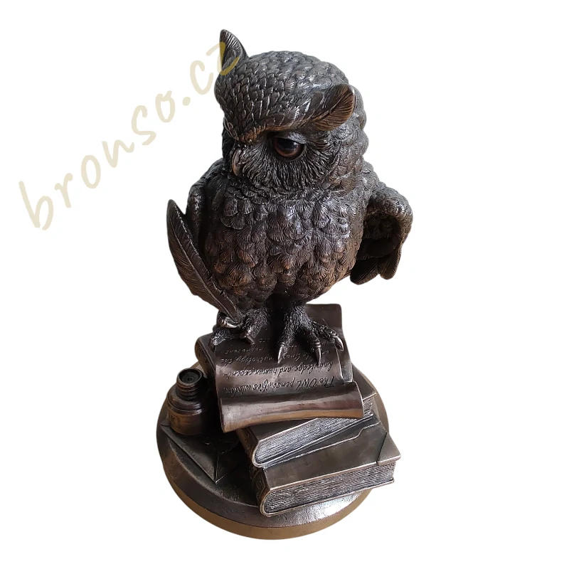 Sova Athény – sova na knihách – soška symbol moudrosti  WU75033A1