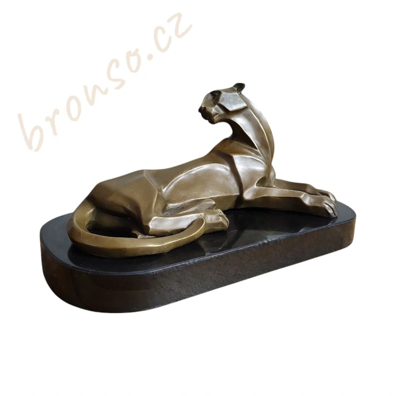 Bronzová socha pantera – elegantní kubistická ležící šelma, umělecká dekorace