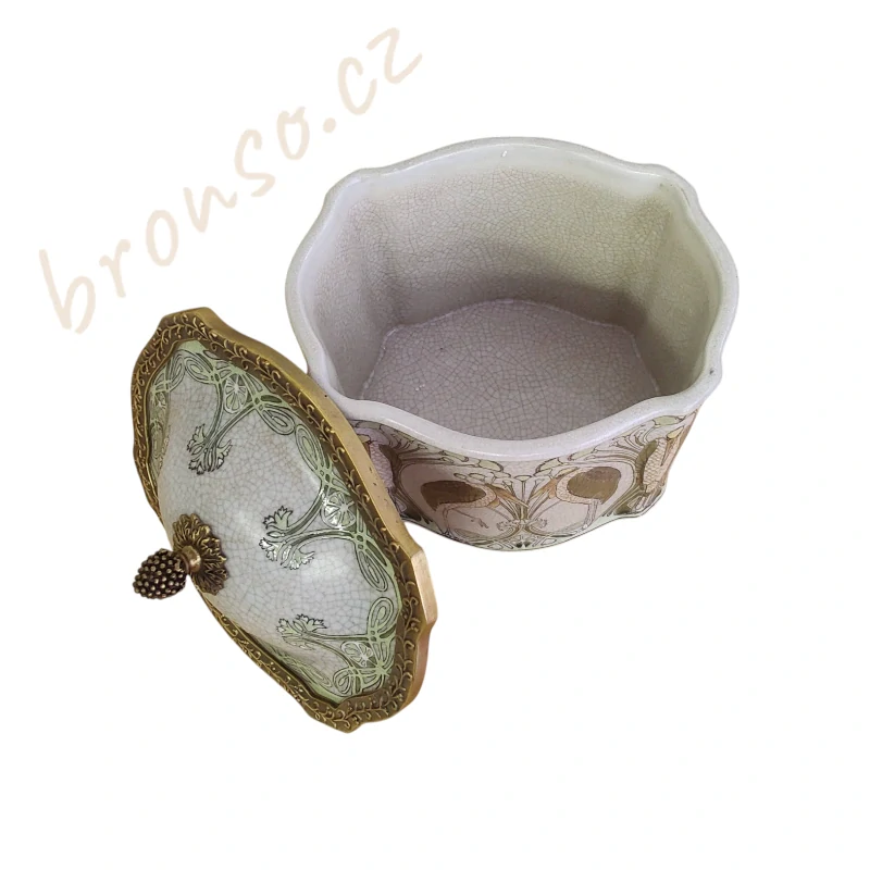 Porcelánová dóza ve stylu Art Nouveau s bronzovým kováním