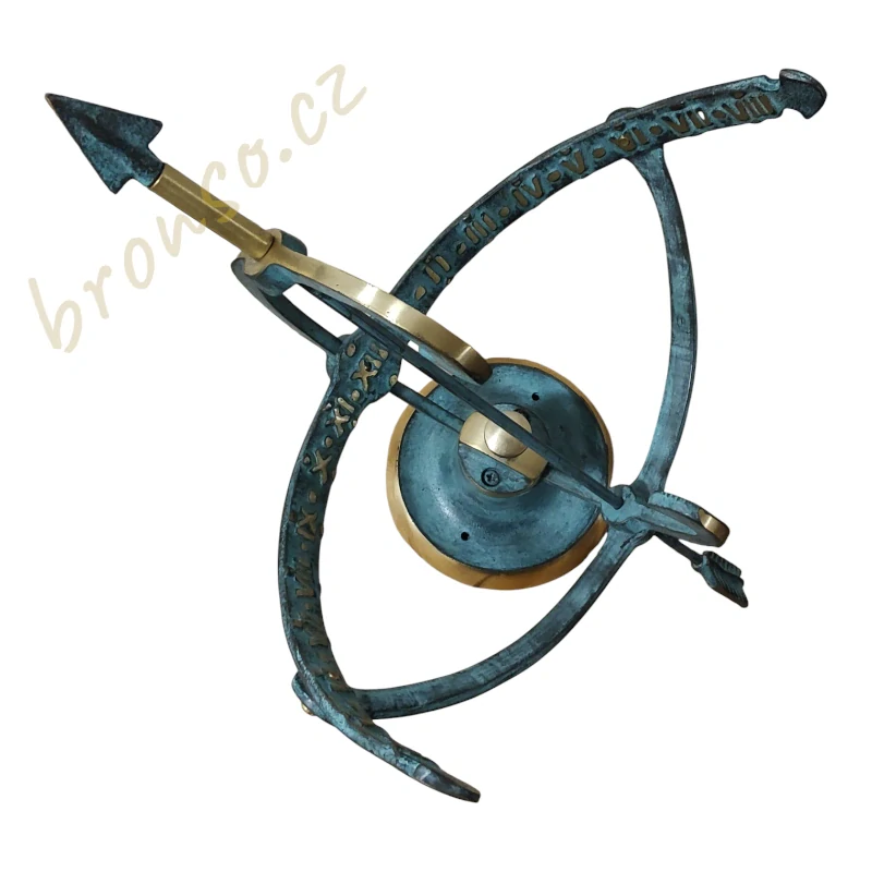 Bronzové sluneční hodiny – dekorativní socha na podstavci