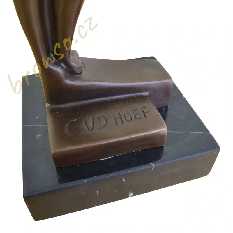 Art Deco bronzová kočka – podle Chrise van der Hoefa, signováno