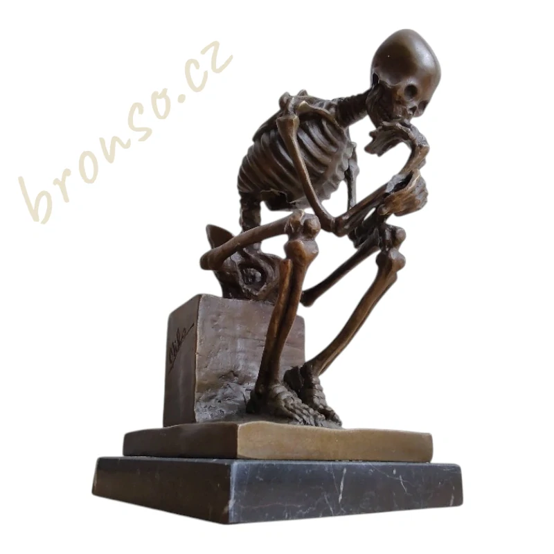 Bronzová socha Kostlivec Myslitel Thinker XL, gotická dekorace, memento mori, signovaný a číslovaný