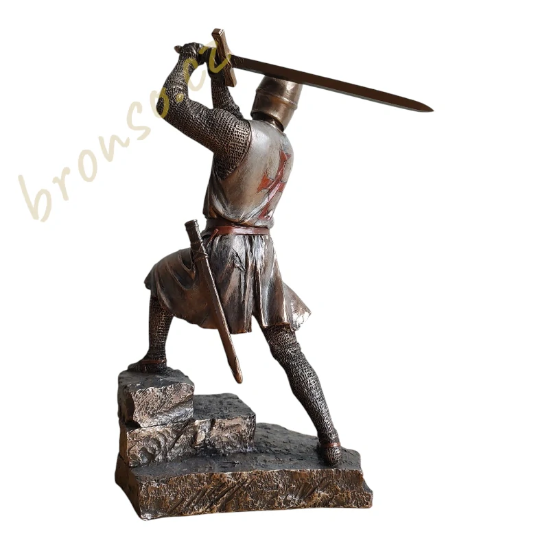 Templářský rytíř s obouručním mečem – středověká socha válečníka, křižák v boji, Veronese WU77519A4