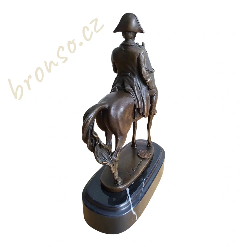 Napoleon na koni - bronzová socha, signováno A. Canova