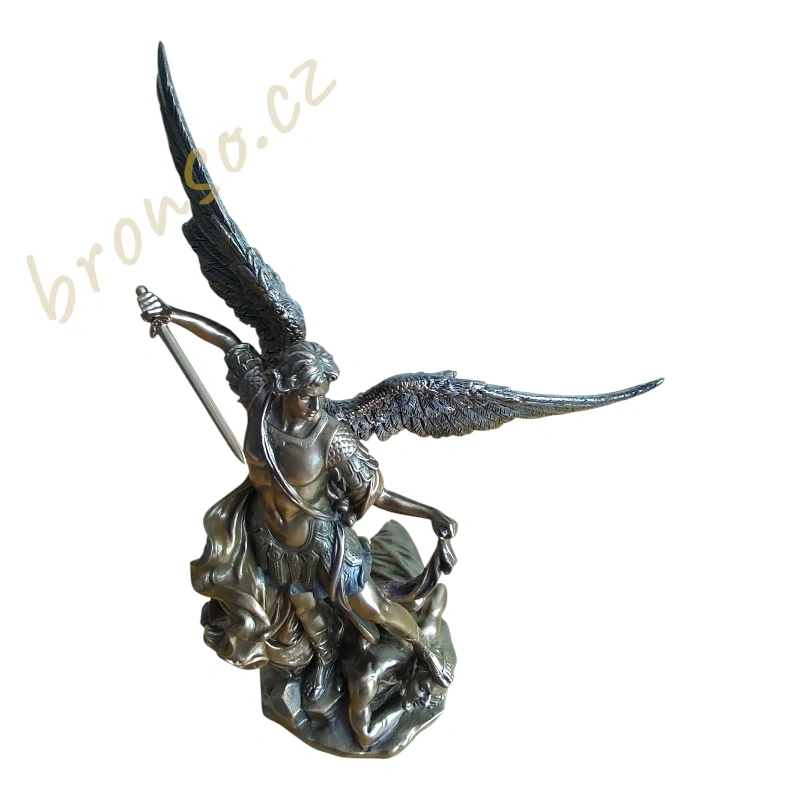 Archanděl Michael porážející Satana – náboženská figurka Veronese WU74997A4