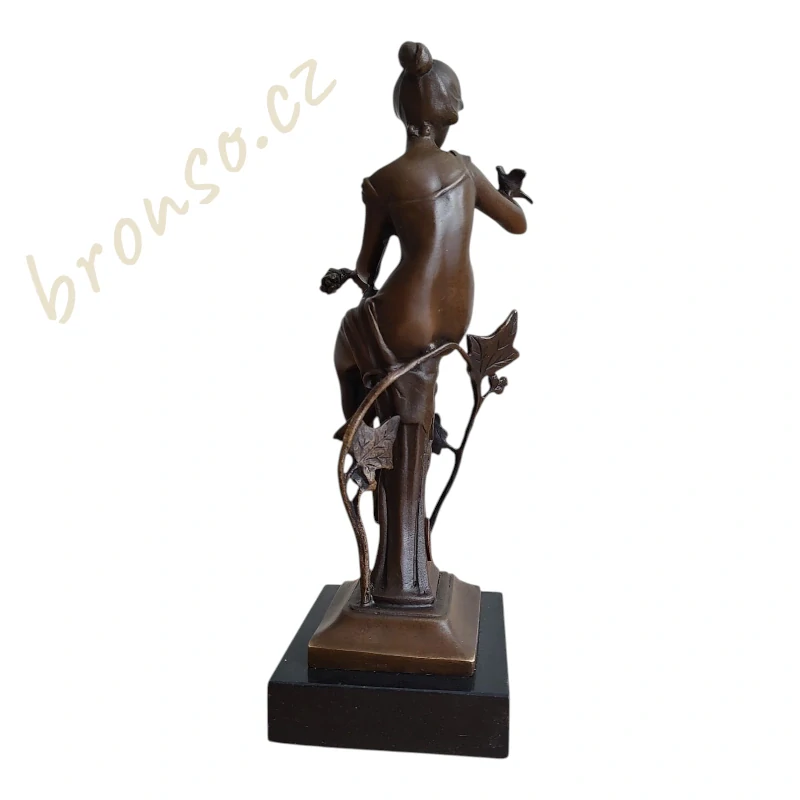 Elegantní bronzová socha ženy s ptáky ve stylu Art Deco – signováno, číslováno