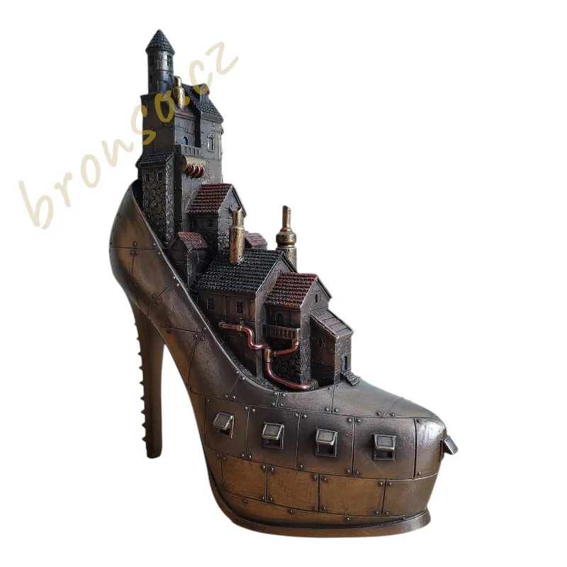 Steampunková bota – vesnice na vysokém podpatku, Veronese WU76936