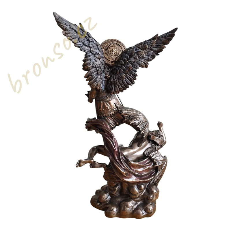 Archanděl Michael vs. Lucifer – soška svatého Michaela, symbol vítězství dobra, Veronese WU73529A4