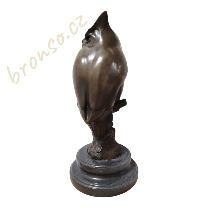 Bronzová socha sovy – Kalous ušatý, 30 cm – signovaná, číslovaná, sběratelský kus