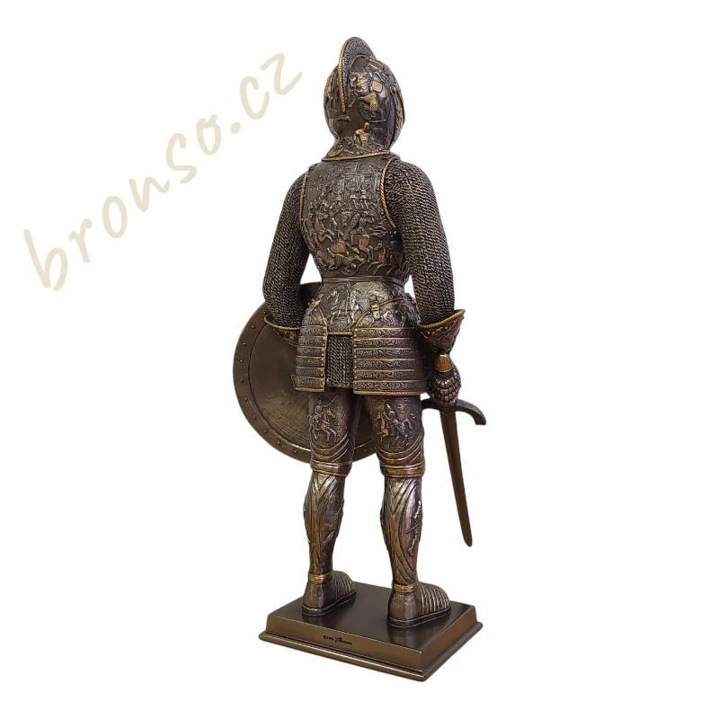 Středověký rytíř se štítem a mečem – dekorativní sběratelská soška Veronese WU72053A4