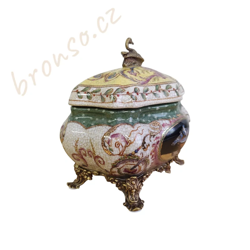 Elegantní porcelánová šperkovnice