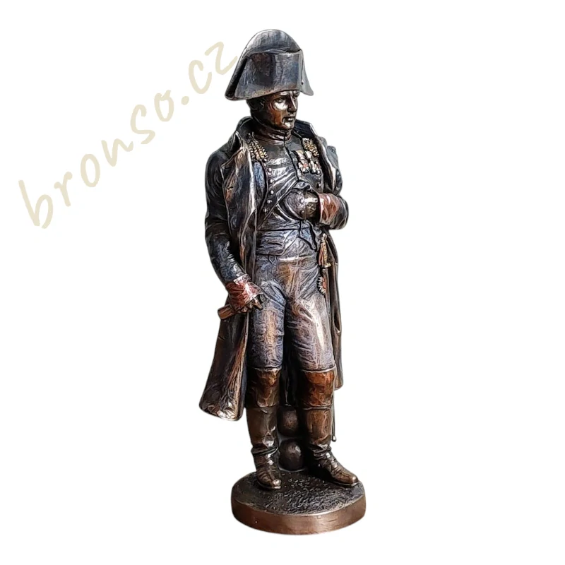 Napoleon Bonaparte v typickém postoji – soška Veronese WU73446A4 WU73446A4