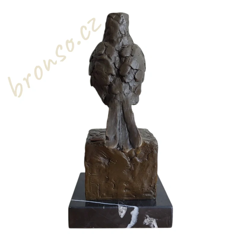 Ptáček – vrabec, bronzová soška