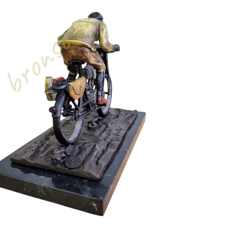 Vídeňský bronz – socha motorkáře ve stylu Art Nouveau, signováno Decker