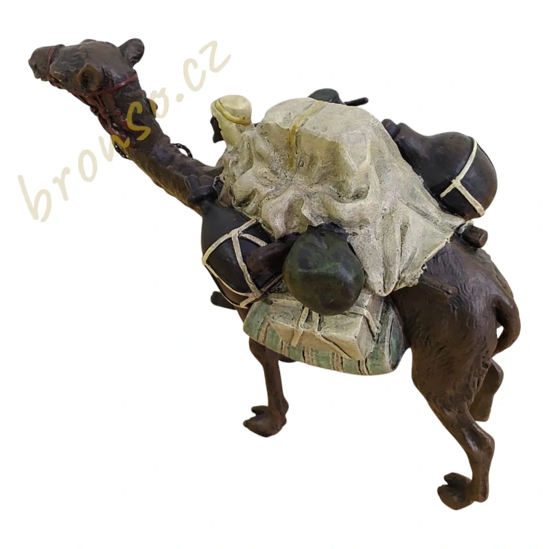 Velbloud s arabským průvodcem - Soška ve stylu Vienna Bronze, orientalistická bronzová figurka, ručně malovaná dekorace