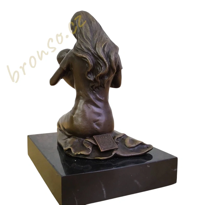 Bronzová soška - Matka s dítětem, Elegantní dárek pro novou maminku, bronz na mramorovém podstavci