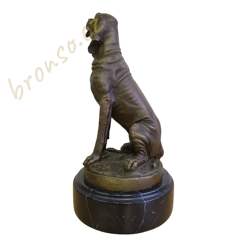 Bronzová socha loveckého psa Bloodhound – Auguste Nicolas Cain, bronz na mramoru