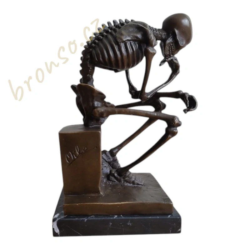 Bronzová socha Kostlivec Myslitel Thinker XL, gotická dekorace, memento mori, signovaný a číslovaný