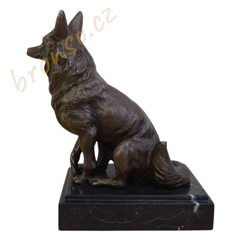 Liška – bronzová socha, ručně vyrobená umělecká dekorace s motivem lišky