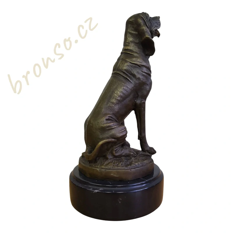 Bronzová socha loveckého psa Bloodhound – Auguste Nicolas Cain, bronz na mramoru