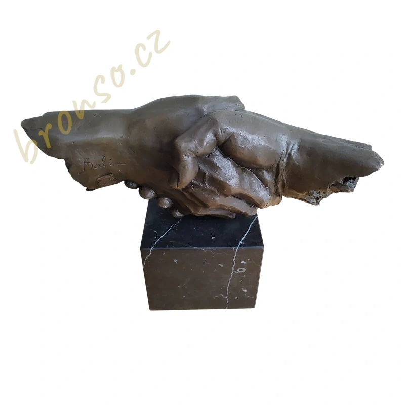 Socha Podání rukou Dali – Signovaná umělecká plastika s bronzovou patinou