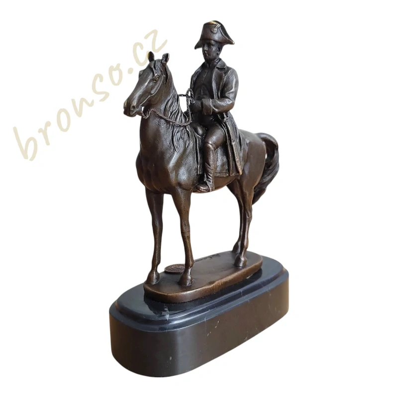 Napoleon na koni - bronzová socha, signováno A. Canova