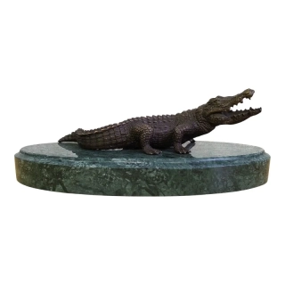 Bronzový krokodýl na mramorovém podstavci – signováno Milo | Realistická socha z bronzu