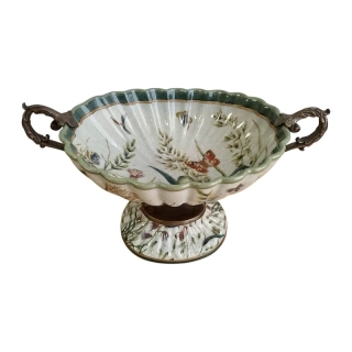 Porcelánová mísa s bronzovým podstavcem – elegantní dekorativní mísa s květinovým a ptačím motivem, luxusní středový prvek