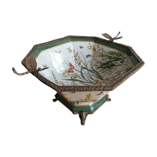 Luxusní porcelánová mísa s bronzovými vážkami – Art Nouveau styl, květinový motiv, dekorativní středový prvek